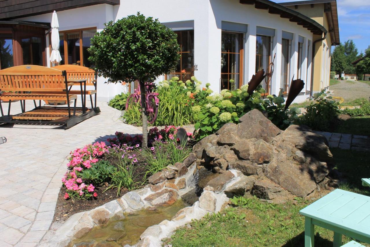 Landhotel Kastanienhof Georgenberg Dış mekan fotoğraf